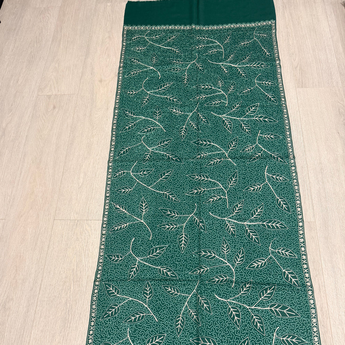 Green Nalki Wool Blend Stole - Embroidered Wrap for Everyday Wear