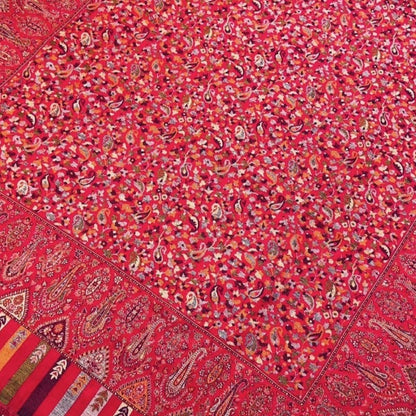 Kani Shawl in red close up
