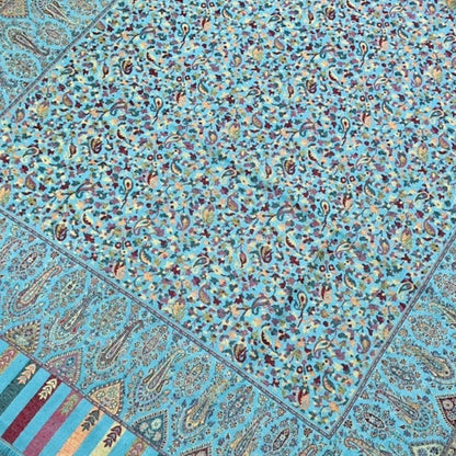 Kani Shawl in sky blue close up