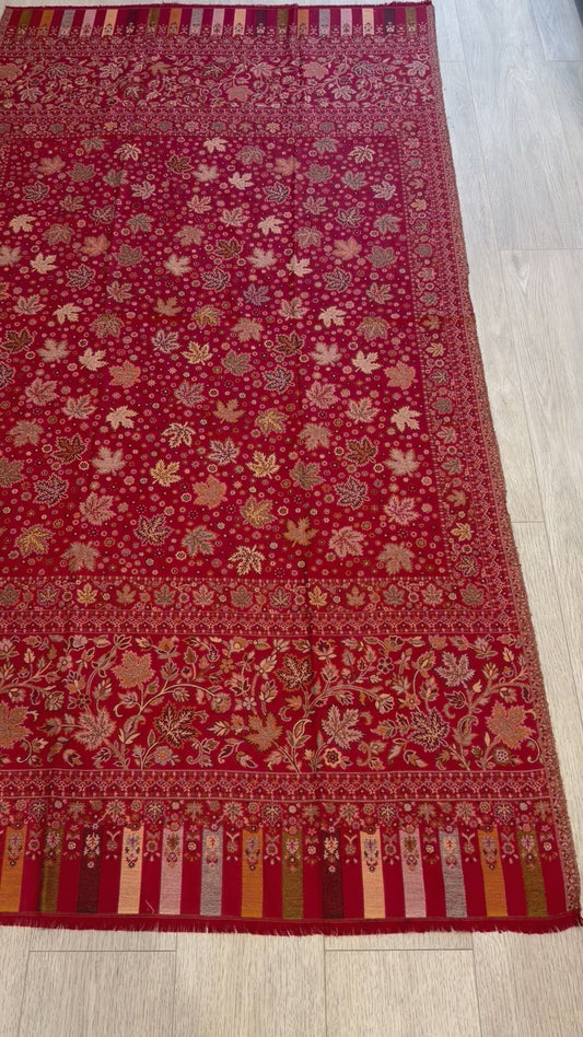 Red Kani Wool Shawl – Multifloral Design for Everyday Wear
