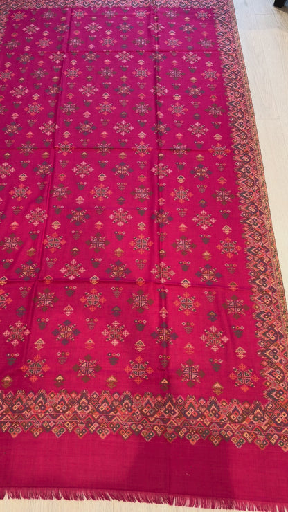 Rani Pink Kani Wool Shawl - Multifloral Design for Day-to-Night Wear